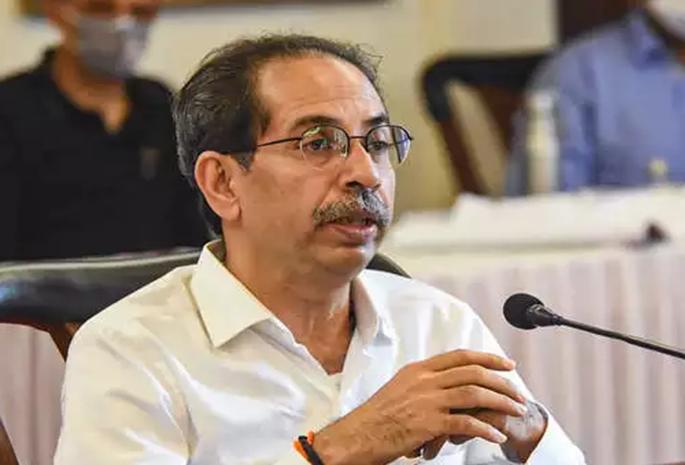 The Chief Minister works for 15 hours, followed by Congress leader balasaheb thorat to Uddhav Thackeray | मुख्यमंत्री 15 तास काम करतात, काँग्रेसच्या मंत्र्याकडून उद्धव ठाकरेंची पाठराखण The Chief Minister works for 15 hours, followed by Congress leader balasaheb thorat to Uddhav Thackeray | मुख्यमंत्री 15 तास काम करतात, काँग्रेसच्या मंत्र्याकडून उद्धव ठाकरेंची पाठराखण