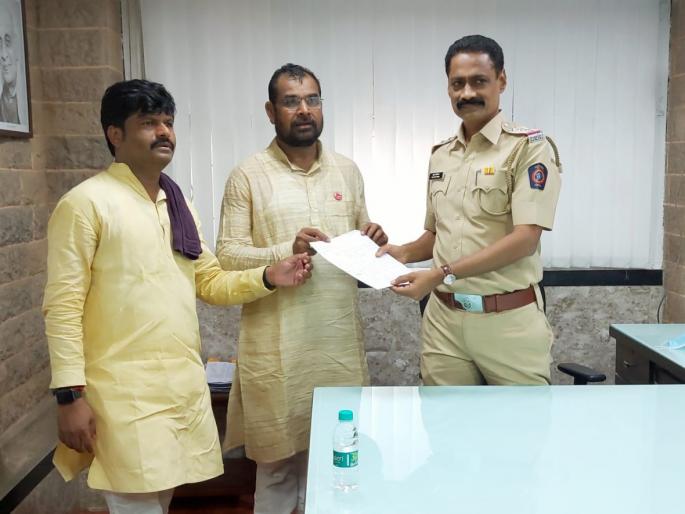 This is not an accident but murder, Gopichand Padalkar got angry after the death of 5 passengers in solapur | 'हा' अपघात नसून खून, 5 प्रवाशांच्या मृत्युनंतर संतापले गोपीचंद पडळकर This is not an accident but murder, Gopichand Padalkar got angry after the death of 5 passengers in solapur | 'हा' अपघात नसून खून, 5 प्रवाशांच्या मृत्युनंतर संतापले गोपीचंद पडळकर