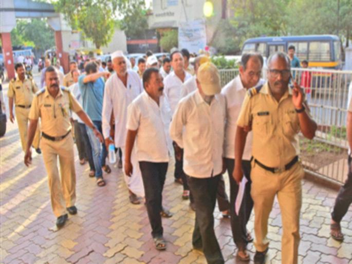 Thirteen crores scam in Sampada Credit Institution, 22 people are guilty | संपदा पतसंस्थेत तेरा कोटींचा घोटाळा, २२ जण दोषी Thirteen crores scam in Sampada Credit Institution, 22 people are guilty | संपदा पतसंस्थेत तेरा कोटींचा घोटाळा, २२ जण दोषी