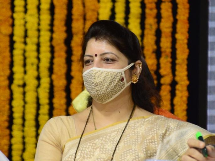 Rs 7 for toilet use for women in pune ambegaon bus stand, quick notice of tweet complaint from Chakankar | शौचालय वापरासाठी 7 रू, चाकणकरांकडून 'ट्विट तक्रारीची क्वीक दखल' Rs 7 for toilet use for women in pune ambegaon bus stand, quick notice of tweet complaint from Chakankar | शौचालय वापरासाठी 7 रू, चाकणकरांकडून 'ट्विट तक्रारीची क्वीक दखल'