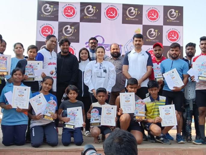 Pranjal Patil was the final winner in the cycle event, Chaitali Shildhankar was the first in the women's category | सायकल स्पर्धेत प्रांजल पाटील अंतिम विजेता, महिला गटात चैताली शिलधनकर प्रथम Pranjal Patil was the final winner in the cycle event, Chaitali Shildhankar was the first in the women's category | सायकल स्पर्धेत प्रांजल पाटील अंतिम विजेता, महिला गटात चैताली शिलधनकर प्रथम
