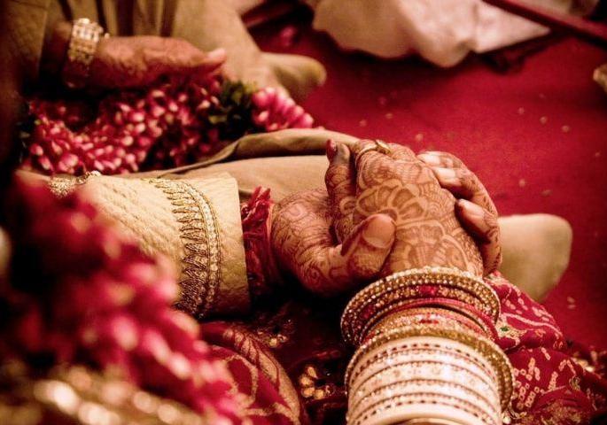 The husband's fork was removed by giving poison from the food | जेवणातून विष देत काढला पतीचा काटा, प्रियकरासह काजलला अटक The husband's fork was removed by giving poison from the food | जेवणातून विष देत काढला पतीचा काटा, प्रियकरासह काजलला अटक