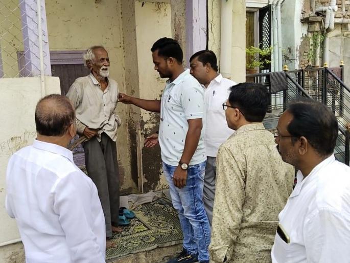 Aadhaar Sai's... 90-year-old letter writer Sudhakar Vakhare to Sai Aashraya of Shirdi | आधार साईंचा... 90 वर्षीय पत्रलेखक सुधाकर वखारे शिर्डीच्या साई आश्रयाला