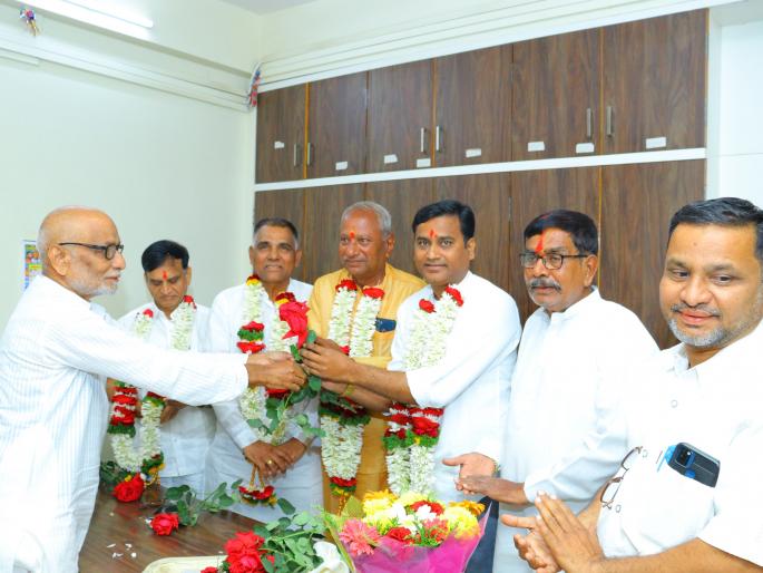 Saibaba Janata Sahakari Bank as Chairman JG Sagare; Sonu Dagwale as Chairman | साईबाबा जनता सहकारी बँकेच्या चेअरमनपदी सगरे; व्हा.चेअरमनपदी सोनू डगवाले Saibaba Janata Sahakari Bank as Chairman JG Sagare; Sonu Dagwale as Chairman | साईबाबा जनता सहकारी बँकेच्या चेअरमनपदी सगरे; व्हा.चेअरमनपदी सोनू डगवाले