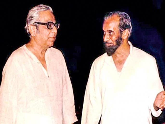 Babasaheb purandare was struck by the mantra blown by Shivaji Raja | शिवाजीराजांनी कानी फुंकलेल्या मंत्राने झपाटलेले बाबासाहेब Babasaheb purandare was struck by the mantra blown by Shivaji Raja | शिवाजीराजांनी कानी फुंकलेल्या मंत्राने झपाटलेले बाबासाहेब