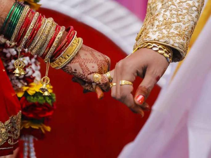 Taking care of the wife is also the responsibility of the husband who is a beggar - High Court | पत्नीचा सांभाळ करणं ही प्रोफेशनली भिकारी असलेल्या पतीचीही जबाबदारी - हायकोर्ट Taking care of the wife is also the responsibility of the husband who is a beggar - High Court | पत्नीचा सांभाळ करणं ही प्रोफेशनली भिकारी असलेल्या पतीचीही जबाबदारी - हायकोर्ट