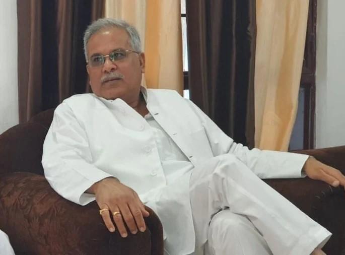 Chief Minister Bhupesh Baghel's father arrested pdc | मुख्यमंत्री भूपेश बघेल यांच्या वडिलांना अटक, देशातील पहिलीच घटना Chief Minister Bhupesh Baghel's father arrested pdc | मुख्यमंत्री भूपेश बघेल यांच्या वडिलांना अटक, देशातील पहिलीच घटना