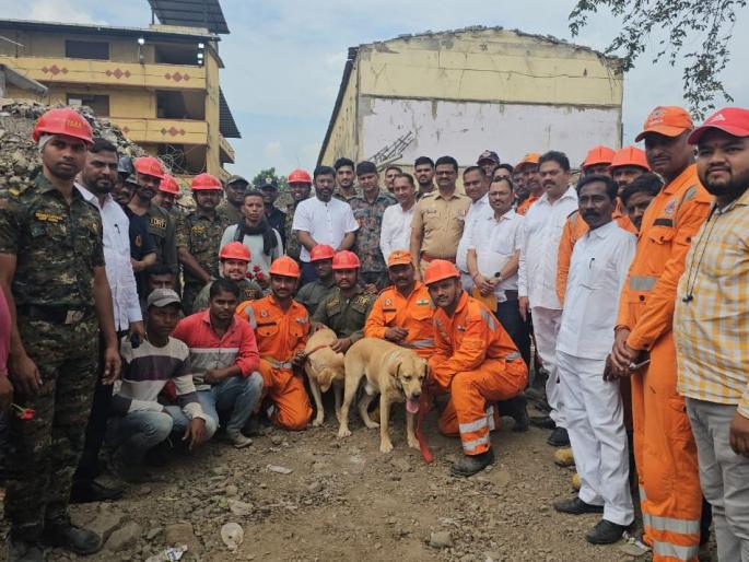 Death toll in Bhiwandi building disaster rises to eight; Finally the search mission was called off after 45 hours | भिवंडी इमारत दुर्घटनेतील मृतांचा आकडा ८; अखेर ४५ तासांनी शोध मोहीम थांबवली Death toll in Bhiwandi building disaster rises to eight; Finally the search mission was called off after 45 hours | भिवंडी इमारत दुर्घटनेतील मृतांचा आकडा ८; अखेर ४५ तासांनी शोध मोहीम थांबवली
