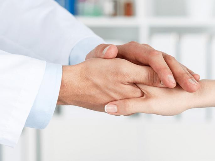 British female doctor says, now bass! | ब्रिटिश महिला डॉक्टर म्हणतात, आता बास! तेथील महिलांची व्यथा British female doctor says, now bass! | ब्रिटिश महिला डॉक्टर म्हणतात, आता बास! तेथील महिलांची व्यथा