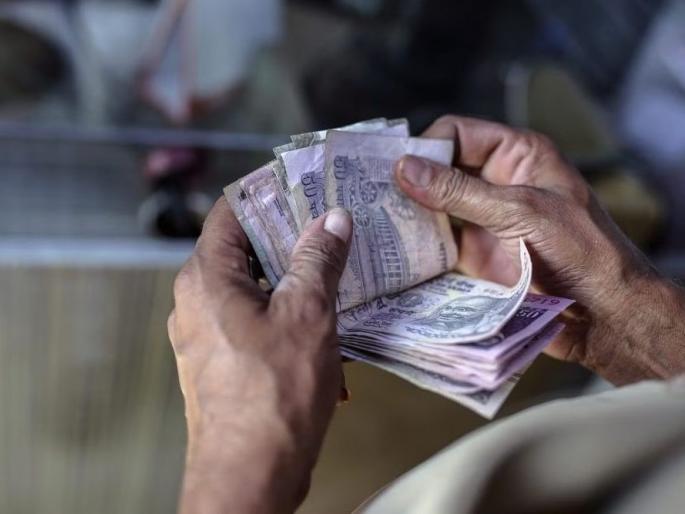 Bribe Livestock Development Officer Trapped; Accepted bribe through driver | लाचखोर पशुधन विकास अधिकारी अडकला; चालकाच्या माध्यमातून स्वीकारली लाच Bribe Livestock Development Officer Trapped; Accepted bribe through driver | लाचखोर पशुधन विकास अधिकारी अडकला; चालकाच्या माध्यमातून स्वीकारली लाच