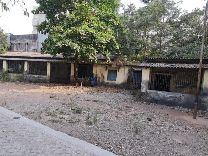 Ulhasnagar municipal school building work incomplete, MNS alleges, | उल्हासनगर महापालिका शाळा इमारतींचे काम अर्धवट; साडेचार हजार मुले घेतात शिक्षण Ulhasnagar municipal school building work incomplete, MNS alleges, | उल्हासनगर महापालिका शाळा इमारतींचे काम अर्धवट; साडेचार हजार मुले घेतात शिक्षण