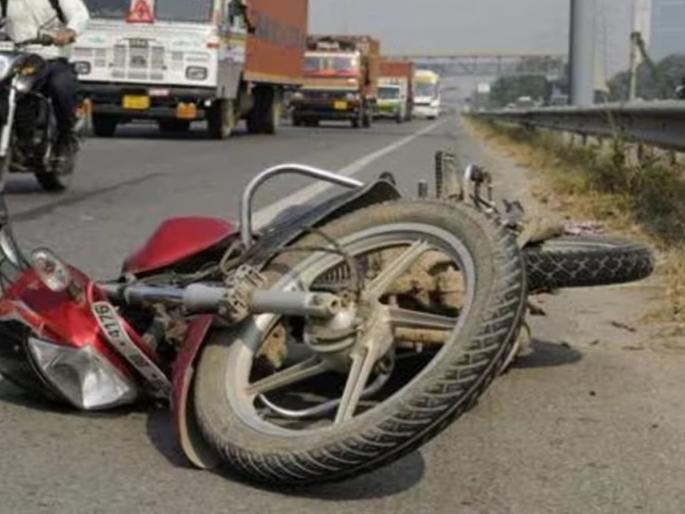 Cyclist injured in two-wheeler collision dies during treatment in budhgaon sangli | दुचाकीच्या धडकेत जखमी सायकलस्वाराचा उपचारादरम्यान मृत्यू Cyclist injured in two-wheeler collision dies during treatment in budhgaon sangli | दुचाकीच्या धडकेत जखमी सायकलस्वाराचा उपचारादरम्यान मृत्यू
