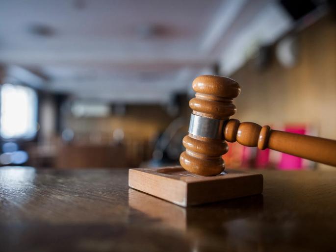 Reimburse customers first; Then let's challenge Rera's order | आधी ग्राहकांना भरपाई; नंतर द्या रेराच्या आदेशाला आव्हान Reimburse customers first; Then let's challenge Rera's order | आधी ग्राहकांना भरपाई; नंतर द्या रेराच्या आदेशाला आव्हान