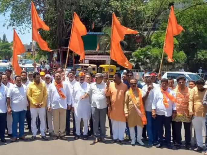 Protest march of Shiv Sena's Thackeray group in Nashakat | नाशकात शिवसेनेच्या ठाकरे गटाचा आक्रोश मोर्चा Protest march of Shiv Sena's Thackeray group in Nashakat | नाशकात शिवसेनेच्या ठाकरे गटाचा आक्रोश मोर्चा