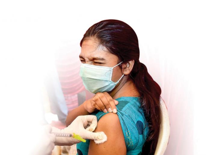 The effect of the vaccine is only six months? | लसीचा प्रभाव सहा महिनेच, मग बूस्टर डोससाठी ९ महिन्यांचा कालावधी का? The effect of the vaccine is only six months? | लसीचा प्रभाव सहा महिनेच, मग बूस्टर डोससाठी ९ महिन्यांचा कालावधी का?