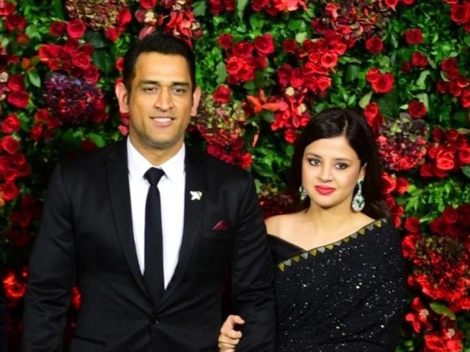 BJP will take Ms dhoni And sakshi in party, will also give ticket from Ranchi? | माही अन् साक्षीला पक्षात घेण्यास भाजपा उत्सुक, रांचीमधून तिकीटही देणार? BJP will take Ms dhoni And sakshi in party, will also give ticket from Ranchi? | माही अन् साक्षीला पक्षात घेण्यास भाजपा उत्सुक, रांचीमधून तिकीटही देणार?