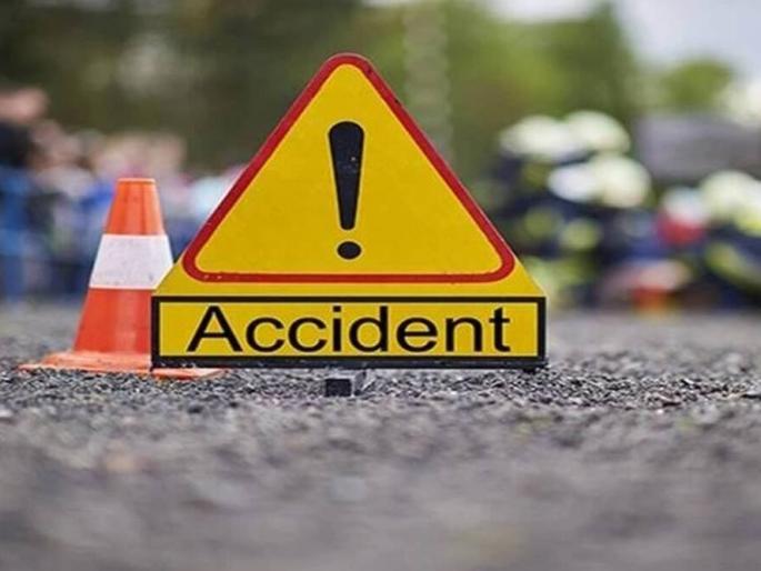 Two bikers were seriously injured in a collision with a tractor, admitted to hospital in Bhandara | ट्रॅक्टरच्या धडकेत दुचाकीस्वार दोघे गंभीर, भंडाऱ्यातील रुग्णालयात दाखल