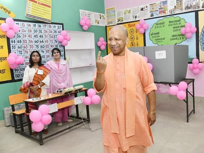 CM Yogi Adityanath voted, elections in 37 districts of Uttar Pradesh | उत्तर प्रदेशातील ३७ जिल्ह्यात निवडणुकांचा फिव्हर; मुख्यमंत्री योगींनी केलं मतदान CM Yogi Adityanath voted, elections in 37 districts of Uttar Pradesh | उत्तर प्रदेशातील ३७ जिल्ह्यात निवडणुकांचा फिव्हर; मुख्यमंत्री योगींनी केलं मतदान