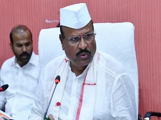 Invitation to MPs on WhatsApp, Agriculture Minister abdul sattar lashed out at officials | खासदारांना व्हॉट्सॲपवर निमंत्रण, कृषिमंत्री सत्तार अधिकाऱ्यांवर भडकले Invitation to MPs on WhatsApp, Agriculture Minister abdul sattar lashed out at officials | खासदारांना व्हॉट्सॲपवर निमंत्रण, कृषिमंत्री सत्तार अधिकाऱ्यांवर भडकले