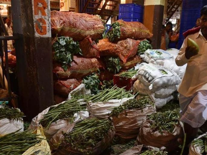 3007 tonnes of vegetable arrivals in Mumbai; Prices of many vegetables fell | मुंबईत ३००७ टन भाजीपाल्याची आवक; अनेक भाज्यांचे दर घसरले 3007 tonnes of vegetable arrivals in Mumbai; Prices of many vegetables fell | मुंबईत ३००७ टन भाजीपाल्याची आवक; अनेक भाज्यांचे दर घसरले