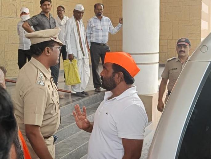 Threat to Shivsena MLA Nitin Deshmukh's life?; IPS officer advised in nagpur and akola | आमदार नितीन देशमुख यांच्या जीवाला धोका?; IPS अधिकाऱ्यानं दिलाय सल्ला Threat to Shivsena MLA Nitin Deshmukh's life?; IPS officer advised in nagpur and akola | आमदार नितीन देशमुख यांच्या जीवाला धोका?; IPS अधिकाऱ्यानं दिलाय सल्ला