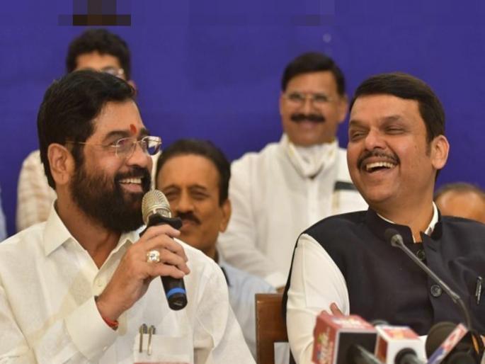 "Santaji and Dhanaji Sarekh two Sardars, 18 hours of administration", Chandrashekhar Bawankule | "संताजी अन् धनाजीसारखे दोन सरदार, १८-अठरा तास चालवतायंत कारभार" "Santaji and Dhanaji Sarekh two Sardars, 18 hours of administration", Chandrashekhar Bawankule | "संताजी अन् धनाजीसारखे दोन सरदार, १८-अठरा तास चालवतायंत कारभार"