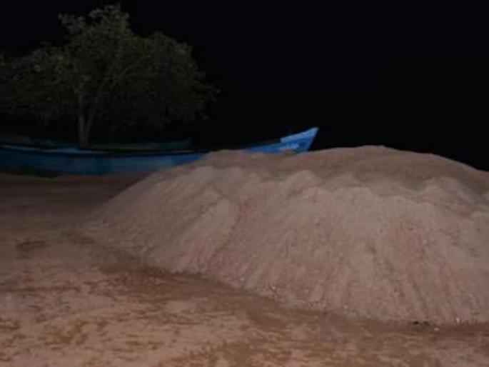 Administration's close eye on illegal sand reserves, formation of three teams | अवैध रेतीसाठ्यावर प्रशासनाची करडी नजर, तीन पथकांचे गठन Administration's close eye on illegal sand reserves, formation of three teams | अवैध रेतीसाठ्यावर प्रशासनाची करडी नजर, तीन पथकांचे गठन