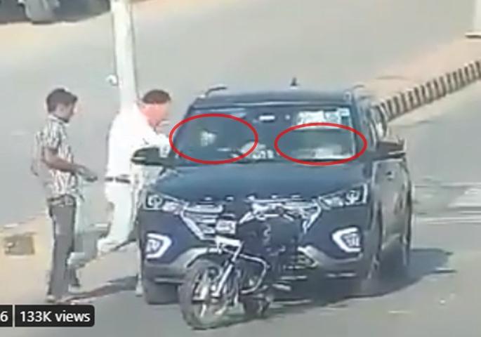 Doctor couple shot dead all day in rajasthan bharatpur, video goes viral | धक्कादायक! डॉक्टर दाम्पत्याची दिवसाढवळ्या गोळ्या झाडून हत्या, व्हिडिओ व्हायरल Doctor couple shot dead all day in rajasthan bharatpur, video goes viral | धक्कादायक! डॉक्टर दाम्पत्याची दिवसाढवळ्या गोळ्या झाडून हत्या, व्हिडिओ व्हायरल