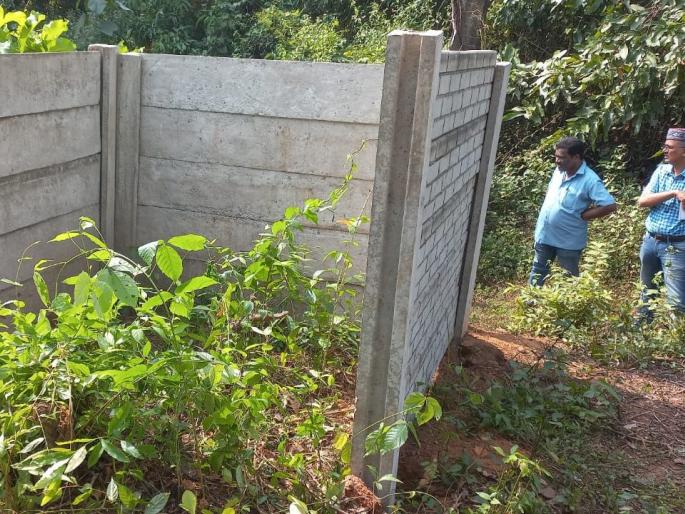 Neither walls nor roofs, nor doors nor windows; Still got the house number with the kindness of village sevak in south goa bori village | ना भिंती ना छप्पर, ना दार ना खिडक्या; तरीही ग्रामसेवकाच्या कृपेने मिळाला घर नंबर Neither walls nor roofs, nor doors nor windows; Still got the house number with the kindness of village sevak in south goa bori village | ना भिंती ना छप्पर, ना दार ना खिडक्या; तरीही ग्रामसेवकाच्या कृपेने मिळाला घर नंबर