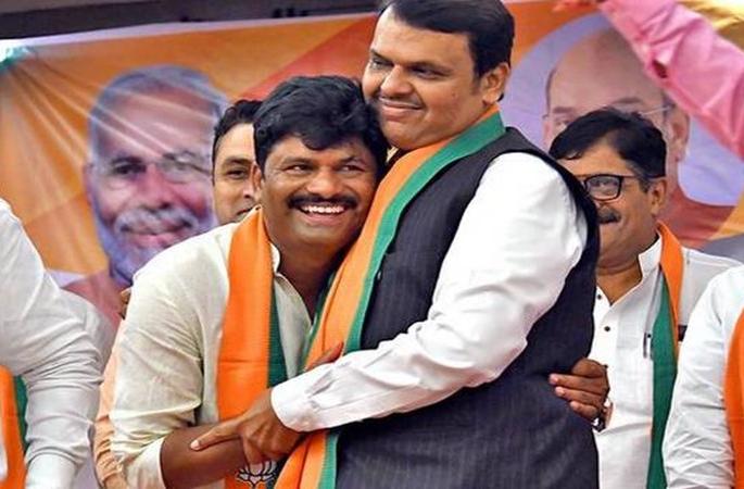 Pandharpur Election Results : ... so BJP's Avatade is winning in gopichand Pandharpur, Padalkar said Raj 'cause' | Pandharpur Election Results : ... म्हणून पंढरपुरात भाजपच्या आवताडेंचा विजय होतोय, पडळकरांनी सांगितलं राज'कारण' Pandharpur Election Results : ... so BJP's Avatade is winning in gopichand Pandharpur, Padalkar said Raj 'cause' | Pandharpur Election Results : ... म्हणून पंढरपुरात भाजपच्या आवताडेंचा विजय होतोय, पडळकरांनी सांगितलं राज'कारण'