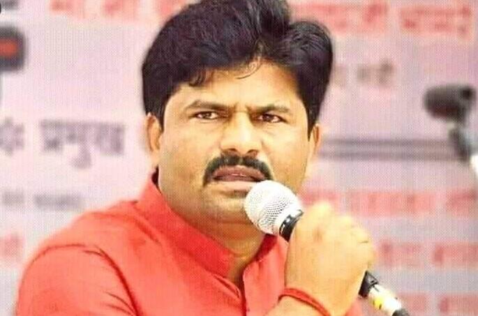 Get rid of baramati Pawar family's slavery, gopichand Padalkar's appeal to Baramatikars | पवार घराण्याच्या गुलामगिरीतून मुक्त व्हा, पडळकरांचं बारामतीकरांना आवाहन