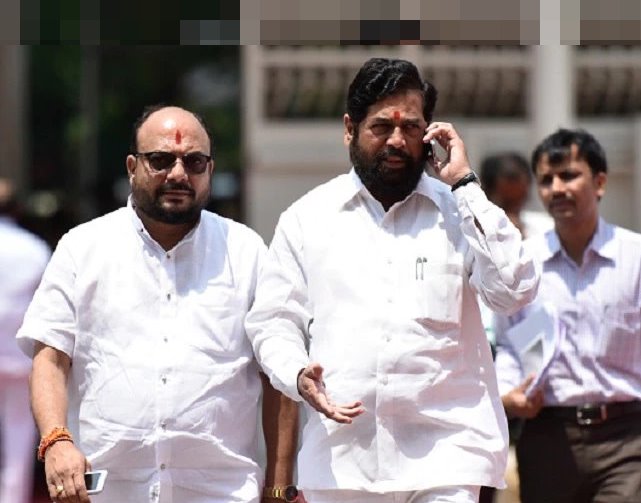 After the rebellion, the Shinde group opened an account, Shiv Sena won the MP's constituency of osmanabad omraje nimbalkar | बंडखोरीनंतर शिंदे गटानं प्रथमच उघडलं खातं, शिवसेना खासदाराच्या मतदारसंघात विजय After the rebellion, the Shinde group opened an account, Shiv Sena won the MP's constituency of osmanabad omraje nimbalkar | बंडखोरीनंतर शिंदे गटानं प्रथमच उघडलं खातं, शिवसेना खासदाराच्या मतदारसंघात विजय