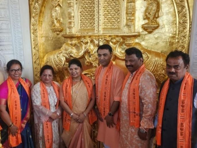 'Goa Bhavan' will be constructed in Ayodhya; Chief Minister worshiped Ramlala as wife | अयोध्येत 'गोवा भवन' उभारणार; मुख्यमंत्र्यांनी सपत्नीक केली रामललाची पूजा 'Goa Bhavan' will be constructed in Ayodhya; Chief Minister worshiped Ramlala as wife | अयोध्येत 'गोवा भवन' उभारणार; मुख्यमंत्र्यांनी सपत्नीक केली रामललाची पूजा