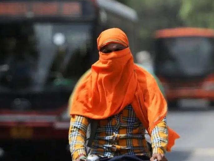 Mercury drops due to clouds but heat continues; The night temperature soared | ढगांमुळे पारा घटला पण उकाडा देताे त्रास; रात्रीचे तापमान उसळले Mercury drops due to clouds but heat continues; The night temperature soared | ढगांमुळे पारा घटला पण उकाडा देताे त्रास; रात्रीचे तापमान उसळले