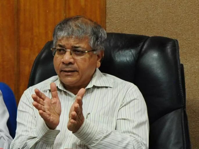 ... while supporting the leadership of Chhagan Bhujbal; Prakash Ambedkar explained the role | ... तर छगन भुजबळांच्या नेतृत्त्वाला पाठिंबा; प्रकाश आंबेडकरांनी स्पष्ट केली भूमिका ... while supporting the leadership of Chhagan Bhujbal; Prakash Ambedkar explained the role | ... तर छगन भुजबळांच्या नेतृत्त्वाला पाठिंबा; प्रकाश आंबेडकरांनी स्पष्ट केली भूमिका