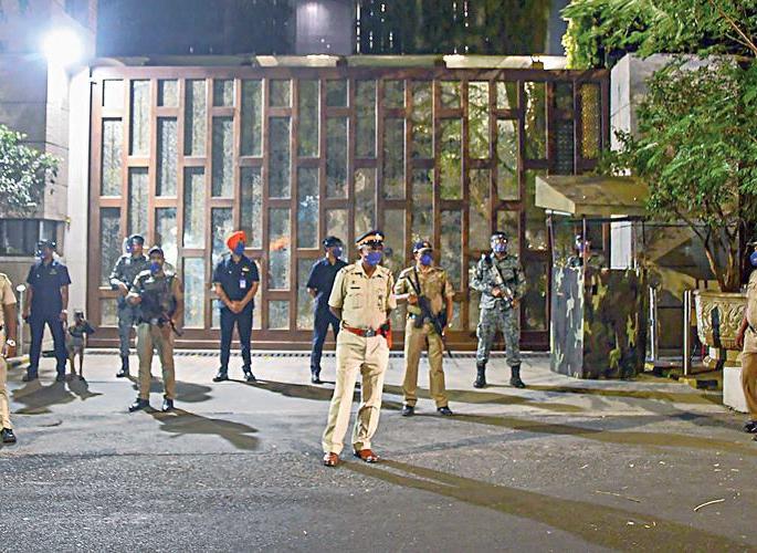 ATS team verifies the sequence of events | एटीएसच्या पथकाने केली घटनाक्रमाची पडताळणी ATS team verifies the sequence of events | एटीएसच्या पथकाने केली घटनाक्रमाची पडताळणी