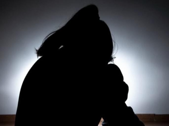 Rape of a woman with the lure of a job; The incident happened at the bus stand of sangamner itself | नोकरीचे आमिष दाखवत महिलेचा विनयभंग; बस स्टँडवरच घडला प्रकार Rape of a woman with the lure of a job; The incident happened at the bus stand of sangamner itself | नोकरीचे आमिष दाखवत महिलेचा विनयभंग; बस स्टँडवरच घडला प्रकार