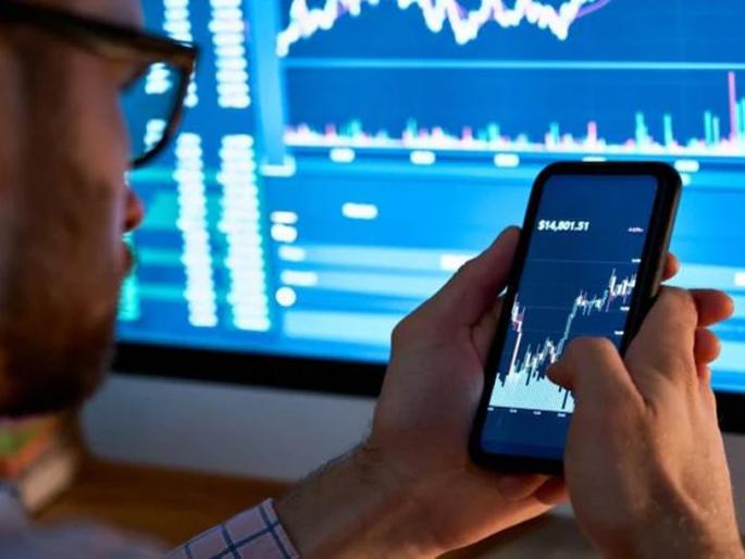 A tumultuous share market, a shock to the average investor in BSE or NSE | गडगडता बाजार, सर्वसामान्य गुंतवणूकदारांना अचंबित करणारी पडझड A tumultuous share market, a shock to the average investor in BSE or NSE | गडगडता बाजार, सर्वसामान्य गुंतवणूकदारांना अचंबित करणारी पडझड