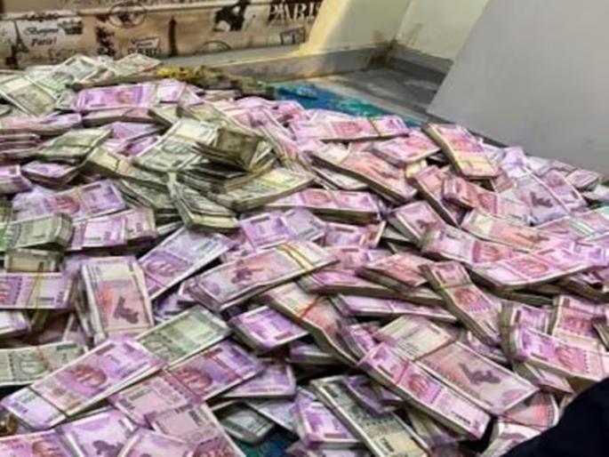 Nandura Urban Bank employees embezzled five and a half crores | नांदुरा अर्बन बँक कर्मचाऱ्यांनी केला साडेपाच कोटींचा अपहार Nandura Urban Bank employees embezzled five and a half crores | नांदुरा अर्बन बँक कर्मचाऱ्यांनी केला साडेपाच कोटींचा अपहार