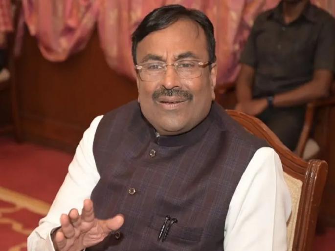 Sudhir Mungantiwar made a scapegoat?; Congress pinch on Lok Sabha elections | मुनगंटीवारांचा बळीचा बकरा केला काय?; लोकसभा उमेदवारीनंतर काँग्रेसचा चिमटा Sudhir Mungantiwar made a scapegoat?; Congress pinch on Lok Sabha elections | मुनगंटीवारांचा बळीचा बकरा केला काय?; लोकसभा उमेदवारीनंतर काँग्रेसचा चिमटा