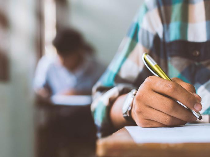 Two IAS, one Additional Collector failed in the state; Six people on the edge | राज्यातील दोन आयएएस, एक अपर जिल्हाधिकारी नापास; सहा जण काठावर Two IAS, one Additional Collector failed in the state; Six people on the edge | राज्यातील दोन आयएएस, एक अपर जिल्हाधिकारी नापास; सहा जण काठावर