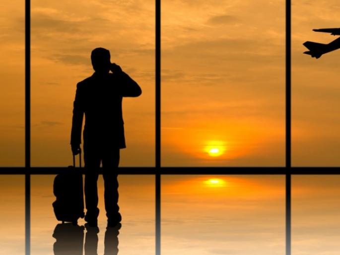 Taken to work and involved in illegal activities | नोकरीसाठी नेले अन् बेकायदेशीर कामांत अडकविले