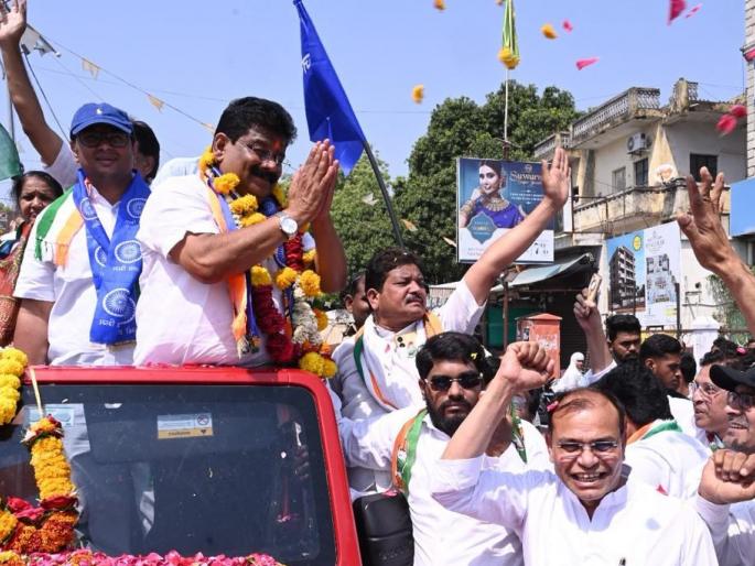 Thackeray's challenge to stop Gadkari's chariot in West Nagpur for loksabha election | पश्चिम नागपुरात गडकरींचा रथ रोखण्याचे ठाकरेंसमोर आव्हान