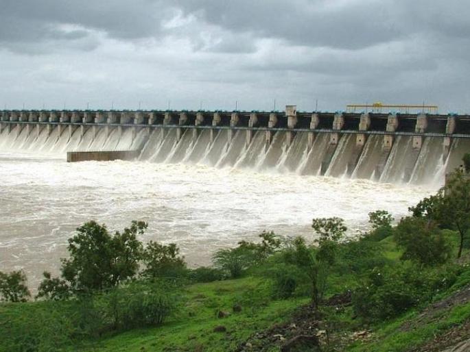 70.74 TMC water storage in Ujani Dam; It has been raining for ten days | उजनी धरणात ७०.७४ टीएमसी पाणीसाठा; दहा दिवसांपासून पाऊस रूसला