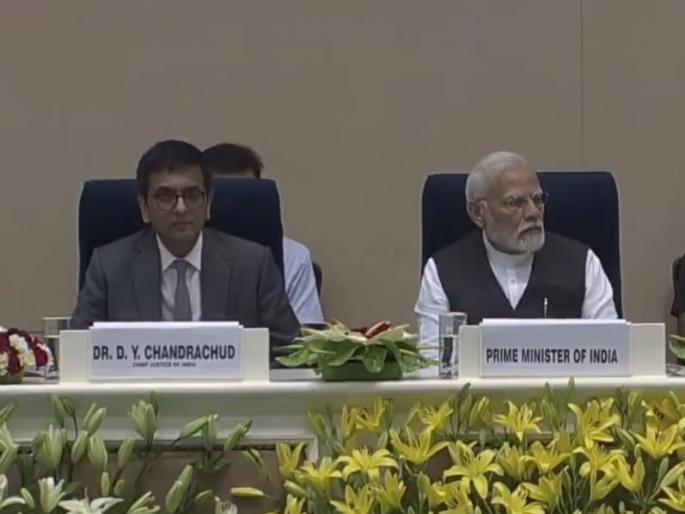 Efforts to frame laws in simple language: Prime Minister | सोप्या भाषेत कायदे तयार करण्याचा प्रयत्न : पंतप्रधान Efforts to frame laws in simple language: Prime Minister | सोप्या भाषेत कायदे तयार करण्याचा प्रयत्न : पंतप्रधान