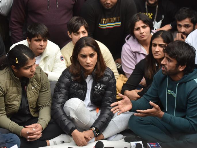 Agralekh - Government's 'silence' ploy on wrestlers, discussion is bound to happen in jantar mantar | अग्रलेख - कुस्तीपटूंवर सरकारचा ‘मौन’ डाव, चर्चा तर होणारच Agralekh - Government's 'silence' ploy on wrestlers, discussion is bound to happen in jantar mantar | अग्रलेख - कुस्तीपटूंवर सरकारचा ‘मौन’ डाव, चर्चा तर होणारच