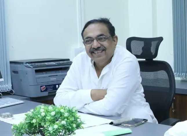 Jayant Patal believes that the NCP will not have its past glory once again on occasion of laxman mane entry to ncp | पुन्हा एकदा राष्ट्रवादीला गतवैभव आल्याशिवाय राहणार नाही, जयंत पाटलांना विश्वास Jayant Patal believes that the NCP will not have its past glory once again on occasion of laxman mane entry to ncp | पुन्हा एकदा राष्ट्रवादीला गतवैभव आल्याशिवाय राहणार नाही, जयंत पाटलांना विश्वास