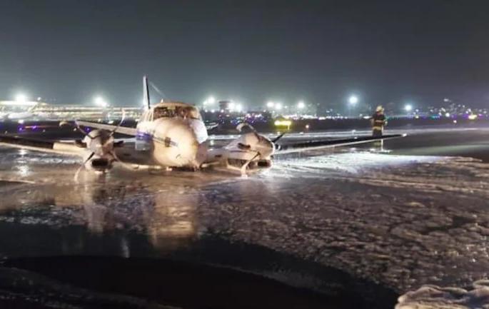 The vigilance of the systems, the pilot's foresight prevented a major accident | विशेष मुलाखत : यंत्रणांची सतर्कता, वैमानिकाच्या प्रसंगावधानामुळेच टळला मोठा अपघात The vigilance of the systems, the pilot's foresight prevented a major accident | विशेष मुलाखत : यंत्रणांची सतर्कता, वैमानिकाच्या प्रसंगावधानामुळेच टळला मोठा अपघात