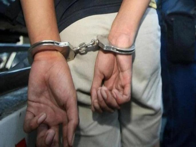 prevented from cremating the body; A case has been registered against Bapleka | मृतदेहावर अंत्यसंस्कार करण्यास अडविले; बापलेकावर गुन्हा दाखल prevented from cremating the body; A case has been registered against Bapleka | मृतदेहावर अंत्यसंस्कार करण्यास अडविले; बापलेकावर गुन्हा दाखल