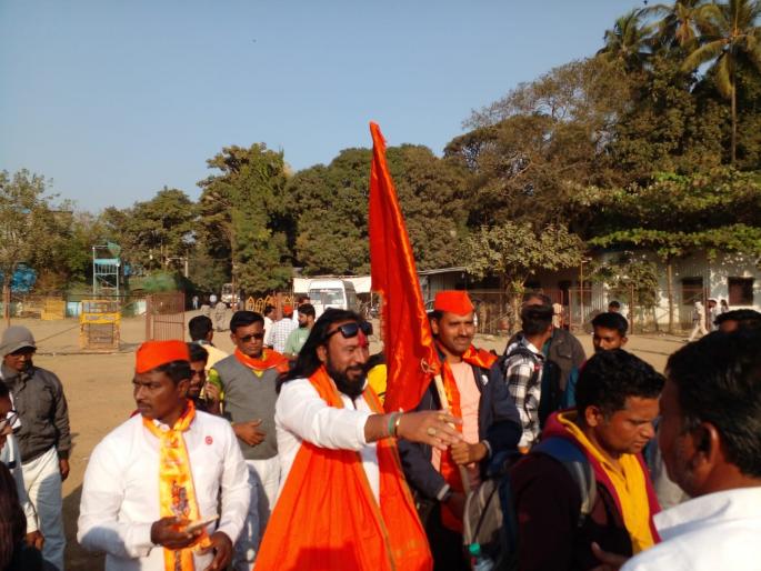 The movement of Maratha activists increased in Azad Maidan in Mumbai! | मुंबईतील आझाद मैदानात मराठा कार्यकर्त्यांच्या हालचाली वाढल्या ! The movement of Maratha activists increased in Azad Maidan in Mumbai! | मुंबईतील आझाद मैदानात मराठा कार्यकर्त्यांच्या हालचाली वाढल्या !